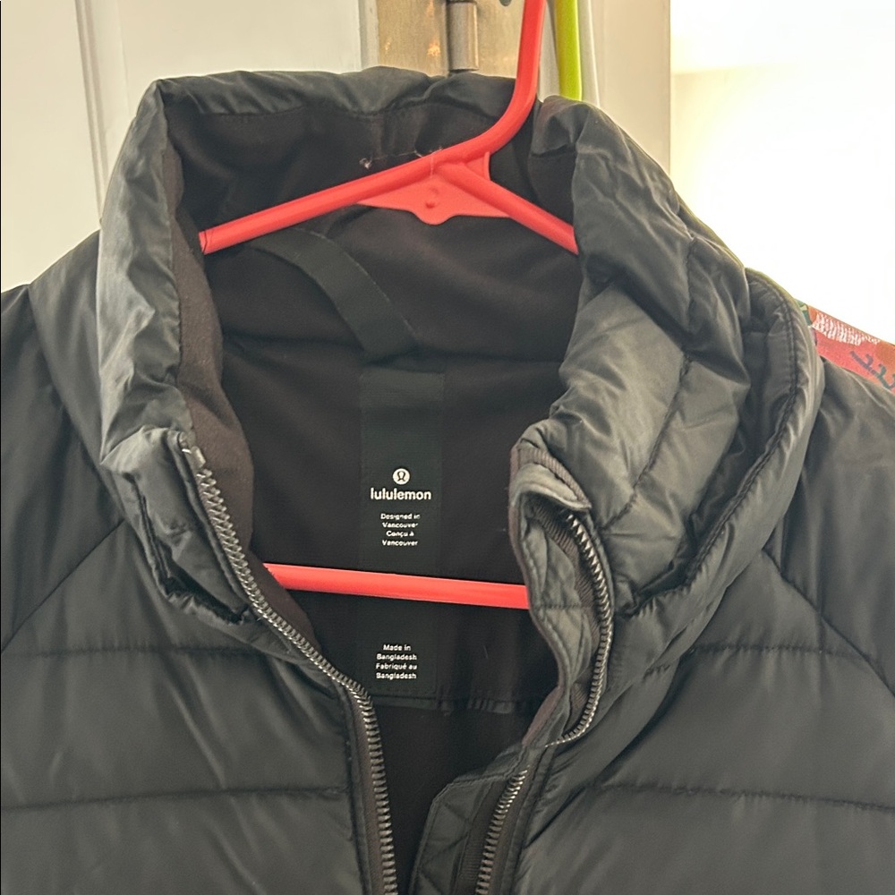 lululemon athletica woman’s Dark black Puffer Jacket